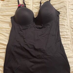 Maidenform black bra camisole